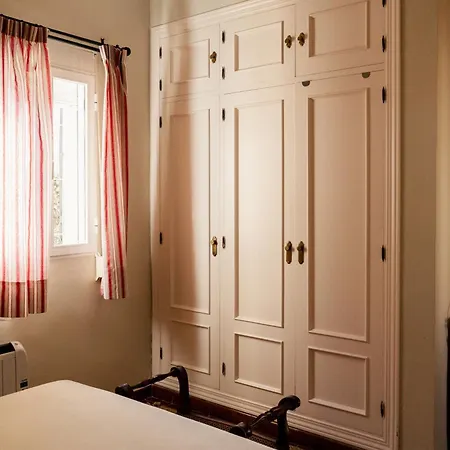 Holiday home Agradable Casa Con Jardin Privado